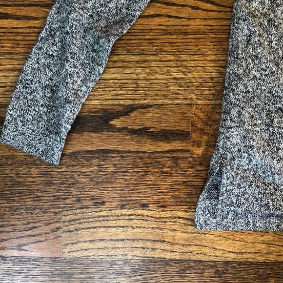 Old Navy XS sweater - Picture 2 of 4